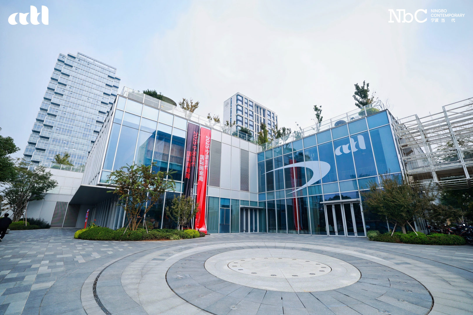 构建“新一代”城市艺术生态：第二届宁波当代·国际画廊周成功举办